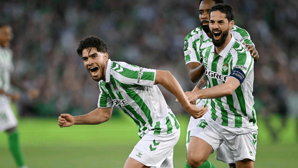 Fiorentina vs Real Betis UEFA Conference League match with players in action during the semi-final second leg in Florence 2025