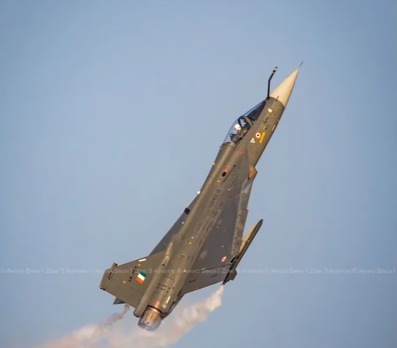Tejas fighter at Dubai Airshow Crash