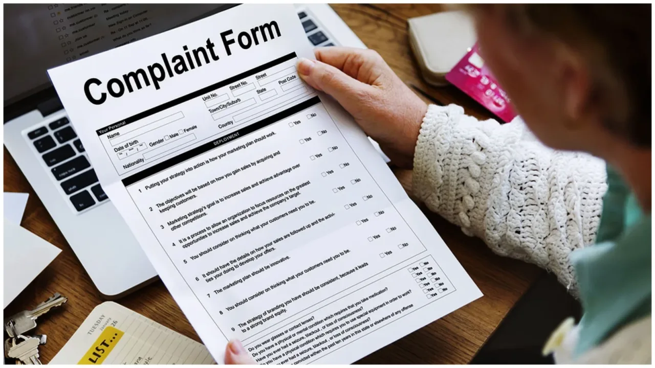 Where to send a complaint about labour in Dubai? The answer is MOHRE UAE Salary Cut