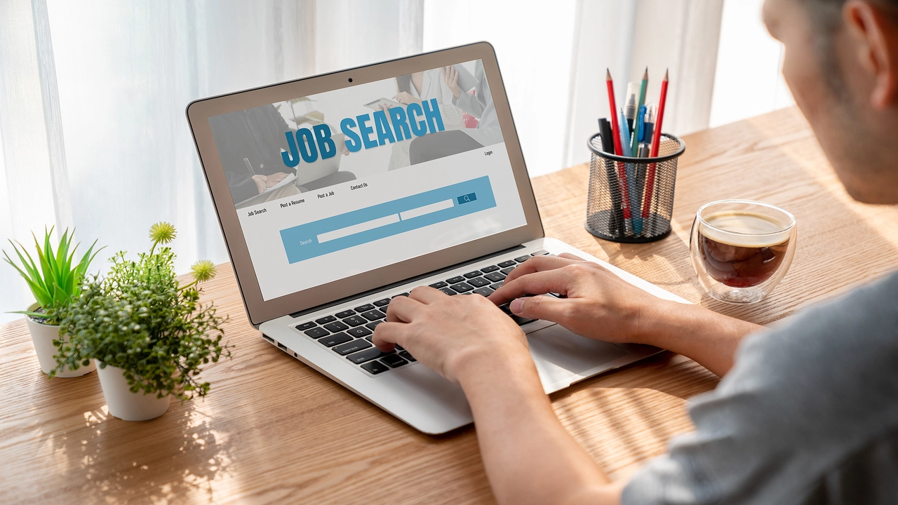 UAE job opportunities during crisis